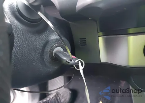 2019 Toyota Tacoma Sr5 V6 из США, поврежденный, VIN 3TMCZ5AN5KM276068